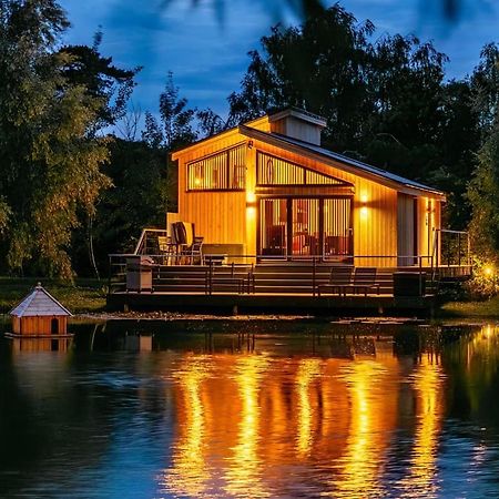 Woad Mill Lakeside Lodges Boston Eksteriør bilde