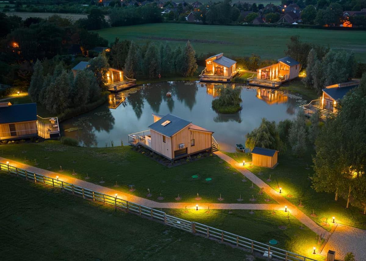 Woad Mill Lakeside Lodges Boston Eksteriør bilde