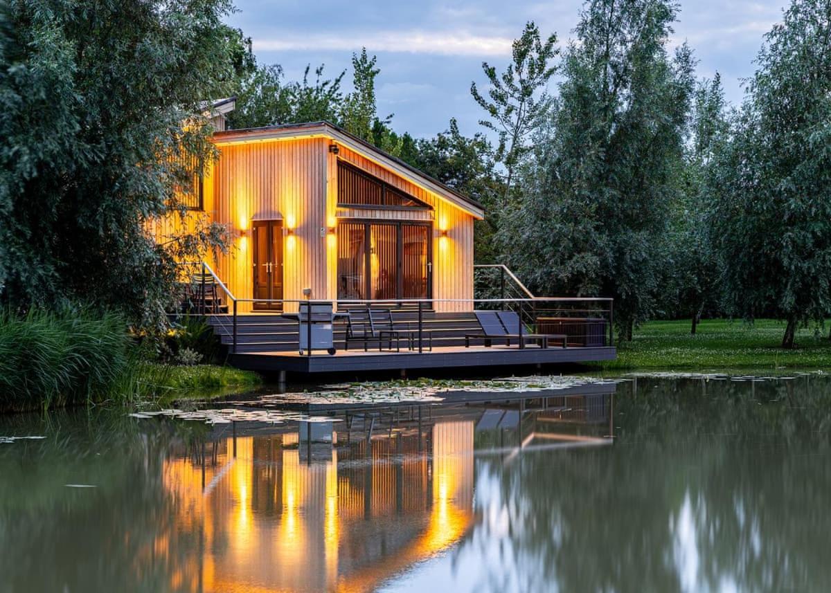 Woad Mill Lakeside Lodges Boston Eksteriør bilde