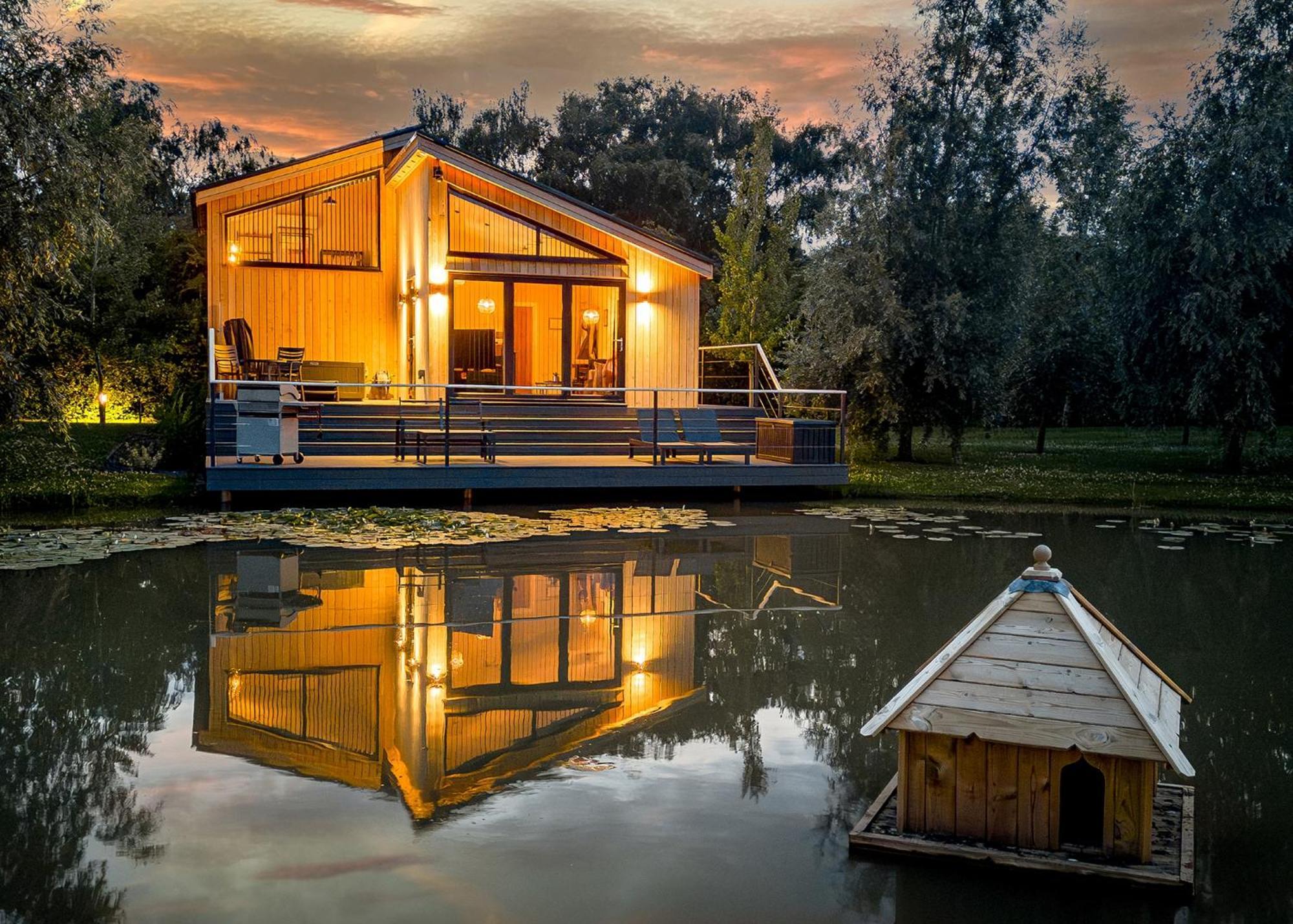Woad Mill Lakeside Lodges Boston Eksteriør bilde